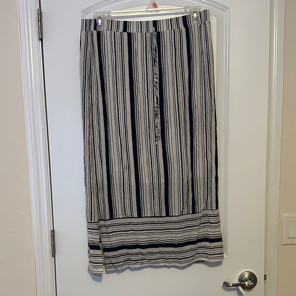 Apt. 9 Navy Blue and White Striped Pencil Skirt